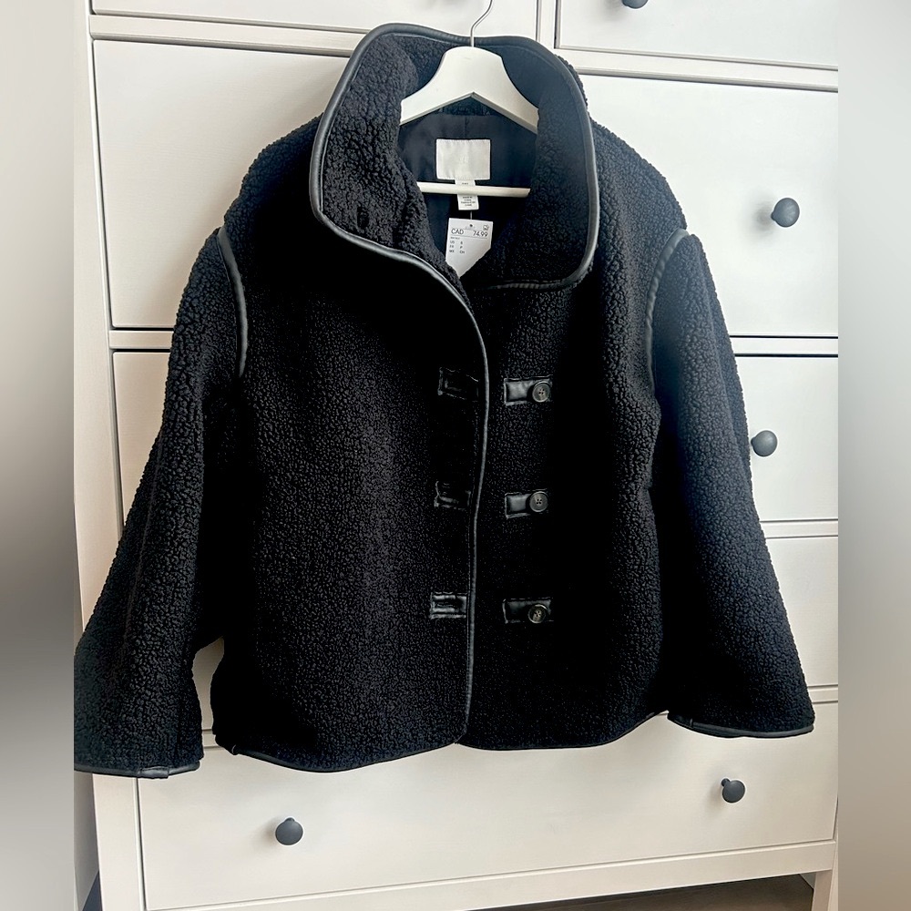 NWT H&M Teddy Fleece Black Jacket- Size S